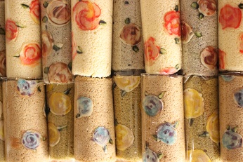 スリム薔薇の細いデコロールケーキ｜千葉県浦安市の料理教室　熊谷真由美のラクレムデクレム