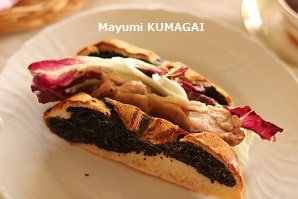  黒ねりごまたっぷり！グラデが可愛いブール