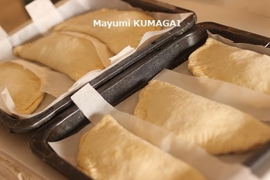 2つ折りピザ　カルツォーネパンはこねないパン、シロワッサン製法でつくる