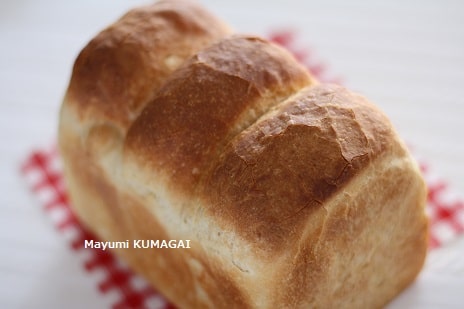 天然酵母を中種にした、こねないパンの山食パン。オーバーナイト法だからすごく美味しい。