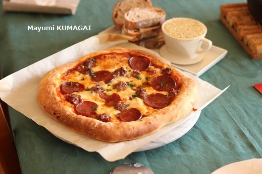 簡易タコソースでつくるアメリカン　ピザ
              アメリカンなピリ辛ピザのレシピ作り方