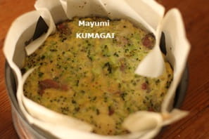 新しいスパニッシュオムレツは、ブロッコリーのガレット