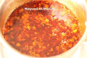 ほどよい辛さの自家製食べるラー油