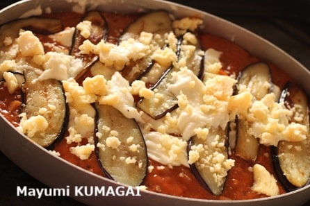 茄子のラザニアことギリシャ風ムサカ。一番上に茄子とミートソースが
美味しそうに見えるようにしたオリジナル。