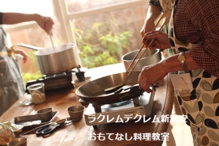 茄子のラザニアことギリシャ風ムサカ。一番上に茄子とミートソースが
美味しそうに見えるようにしたオリジナル。