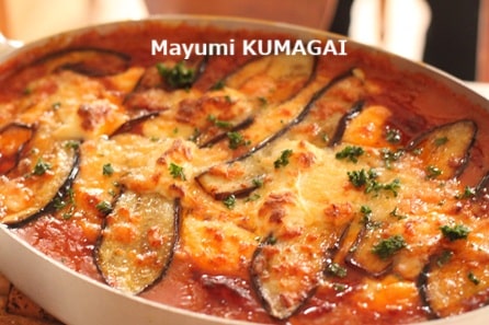 茄子のラザニアことギリシャ風ムサカ。一番上に茄子とミートソースが
美味しそうに見えるようにしたオリジナル。