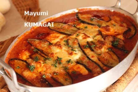 茄子のラザニアことギリシャ風ムサカ。一番上に茄子とミートソースが
美味しそうに見えるようにしたオリジナル。