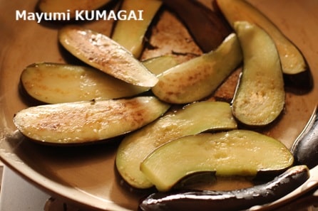 茄子のラザニアことギリシャ風ムサカ。一番上に茄子とミートソースが
美味しそうに見えるようにしたオリジナル。