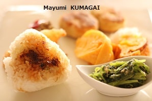 アメリカ米の焼きおにぎりを作ってみた。一応おにぎりの形にはなった。味はまあいけます
