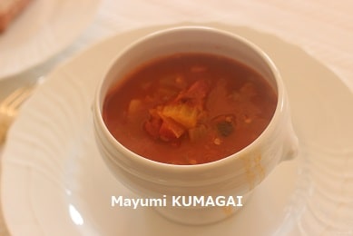 牛肉とパプリカのハンガリー風スープ ・グーラッシュ（グヤーシュ）・gulyasleves