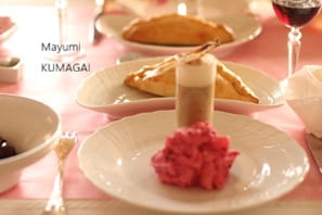 いつものポテトサラダにビーツをいれて可愛いピンクのポテサラでバレンタインデーのおもてなし。