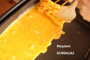 皆が大好き、甘い卵焼きをホットプレートで超簡単につくっちゃいました
