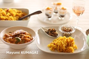 カレーのおともに、トマトのパエリア風ターメリックライス
