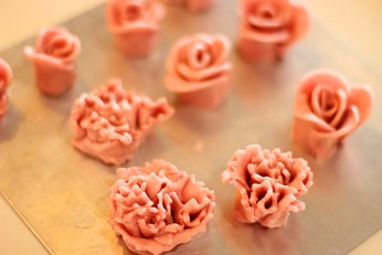 薔薇とカーネーションクッキーをつくる