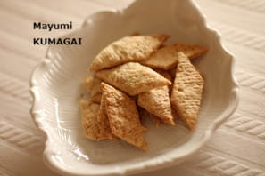 Biscuits au sésame grillé
焼き胡麻のフレンチビスケット.フランスの Les Mirliflores（レ・ミルリフルール）の再現レシピ。