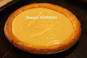 可愛くマーブル模様をつけた！とろけるくちどけのキャラメルチーズケーキ