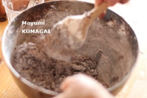 ニーナ・メタイエ（Nina Métayer）の 春の王冠Couronne de printempsみたいなリースタルト。クリームの薔薇を飾って 