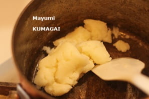 クッキー生地、シュー皮、カスタードクリームまで小麦粉を使わず、すべて米粉で作った米粉のシュークリームはカリカリ＆サクサク♪