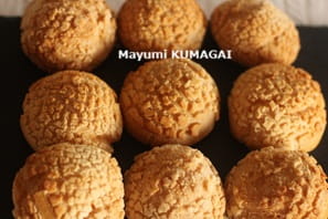 クッキー生地、シュー皮、カスタードクリームまで小麦粉を使わず、すべて米粉で作った米粉のシュークリームはカリカリ＆サクサク♪