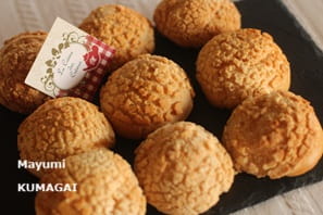 クッキー生地、シュー皮、カスタードクリームまで小麦粉を使わず、すべて米粉で作った米粉のシュークリームはカリカリ＆サクサク♪