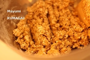 オートミールで自分でつくると香ばしくて美味しい！自家製グラノラ