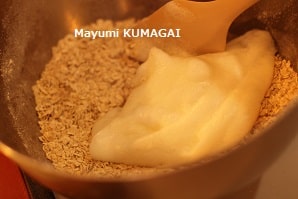 オートミールで自分でつくると香ばしくて美味しい！自家製グラノラ