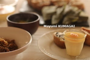 手間のかかる柏餅。餅を蒸さずに、茹でてつくる、オリジナルの製法を考案。超簡単にこどもの日を楽しめるレシピができました。 