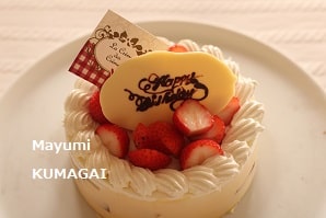 お誕生日のショートケーキ風にアレンジしたウイーン菓子マラコフトルテ