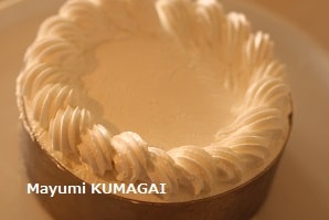 お誕生日のショートケーキ風にアレンジしたウイーン菓子マラコフトルテ