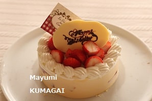 お誕生日のショートケーキ風にアレンジしたウイーン菓子マラコフトルテ
