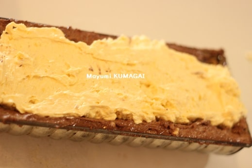 のろ鹿の背中という意味のアーモンドのドイツの伝統バターケーキ「マンデル　レーリュッケン」