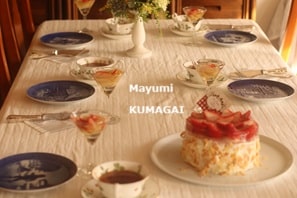 ドイツの伝統菓子 オプストトルテ（Obsttorte）苺だけをのせて
    ショートケーキ風に仕上げました。